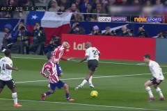 哈维·埃尔南德斯：从巴拿马联赛到英超教练的足球传奇