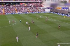 皇马维尼修斯远射破门，队长袖标荣耀加身助球队连胜再创新高